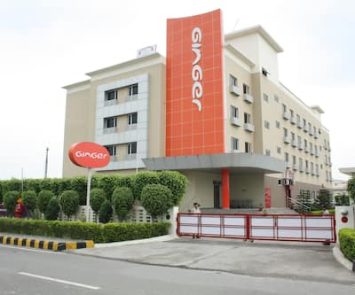 https://imgcld.yatra.com/ytimages/image/upload/t_hotel_yatra_city_desktop/v1409902277/Domestic Hotels/Hotels_Pantnagar/Ginger Hotel/Overview.jpg